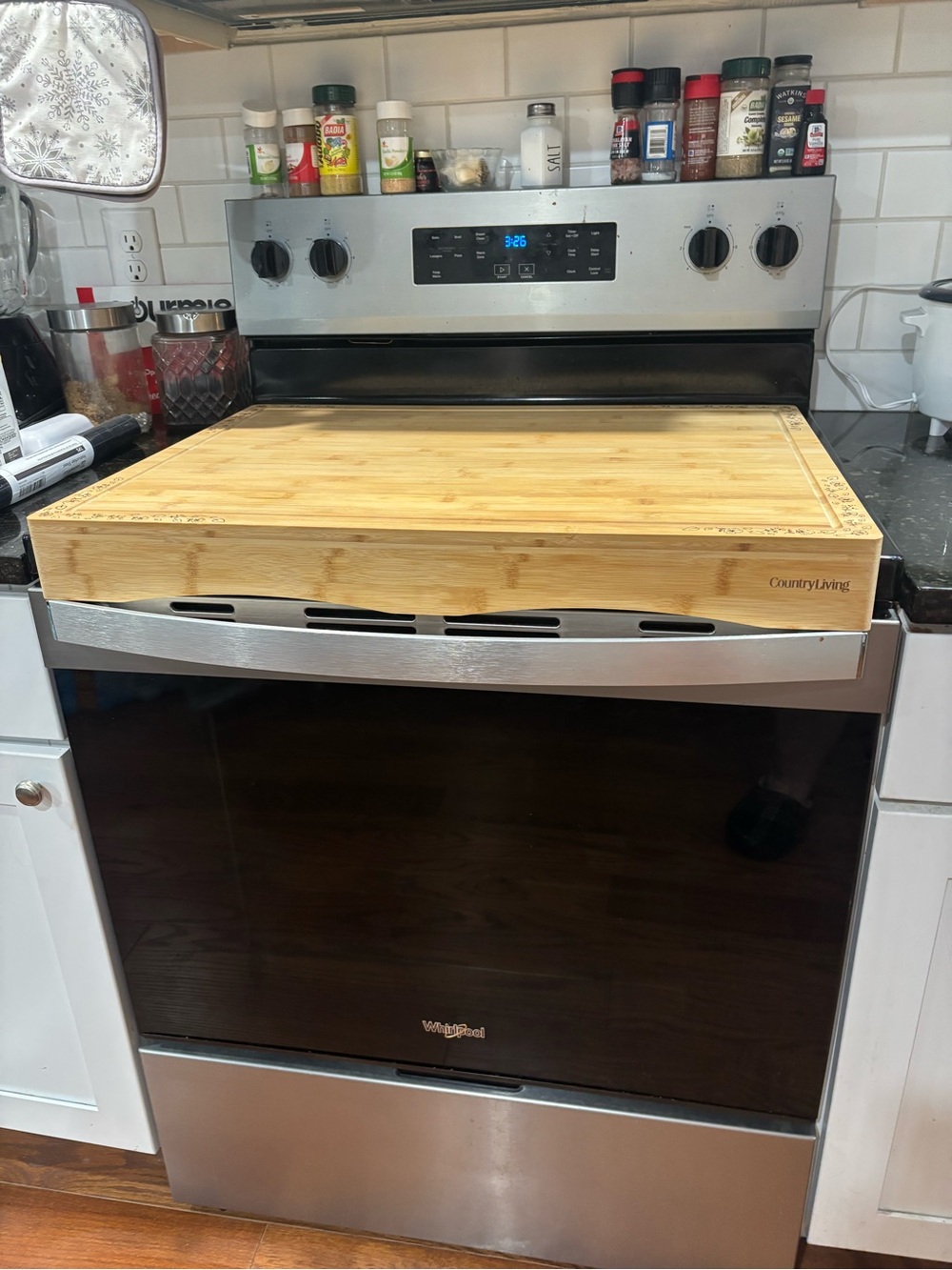 Country Living Bamboo Cutting Board - Natural- never used